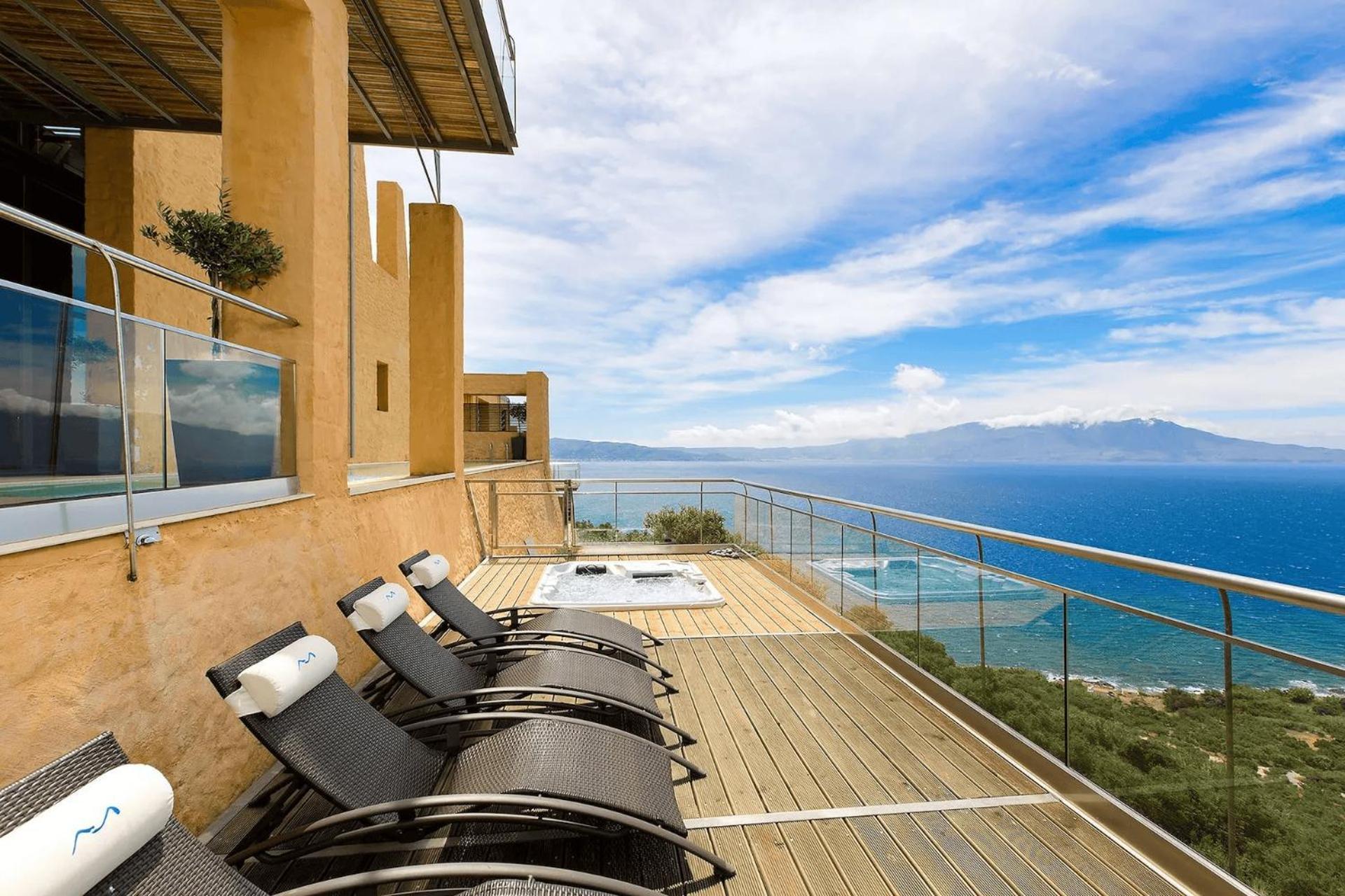 Beachfront Ravdoucha Epavlis Eleni Villa - Pool, Hot Tub, Gym, Sauna, Private Parking, Wifi La Canea Esterno foto