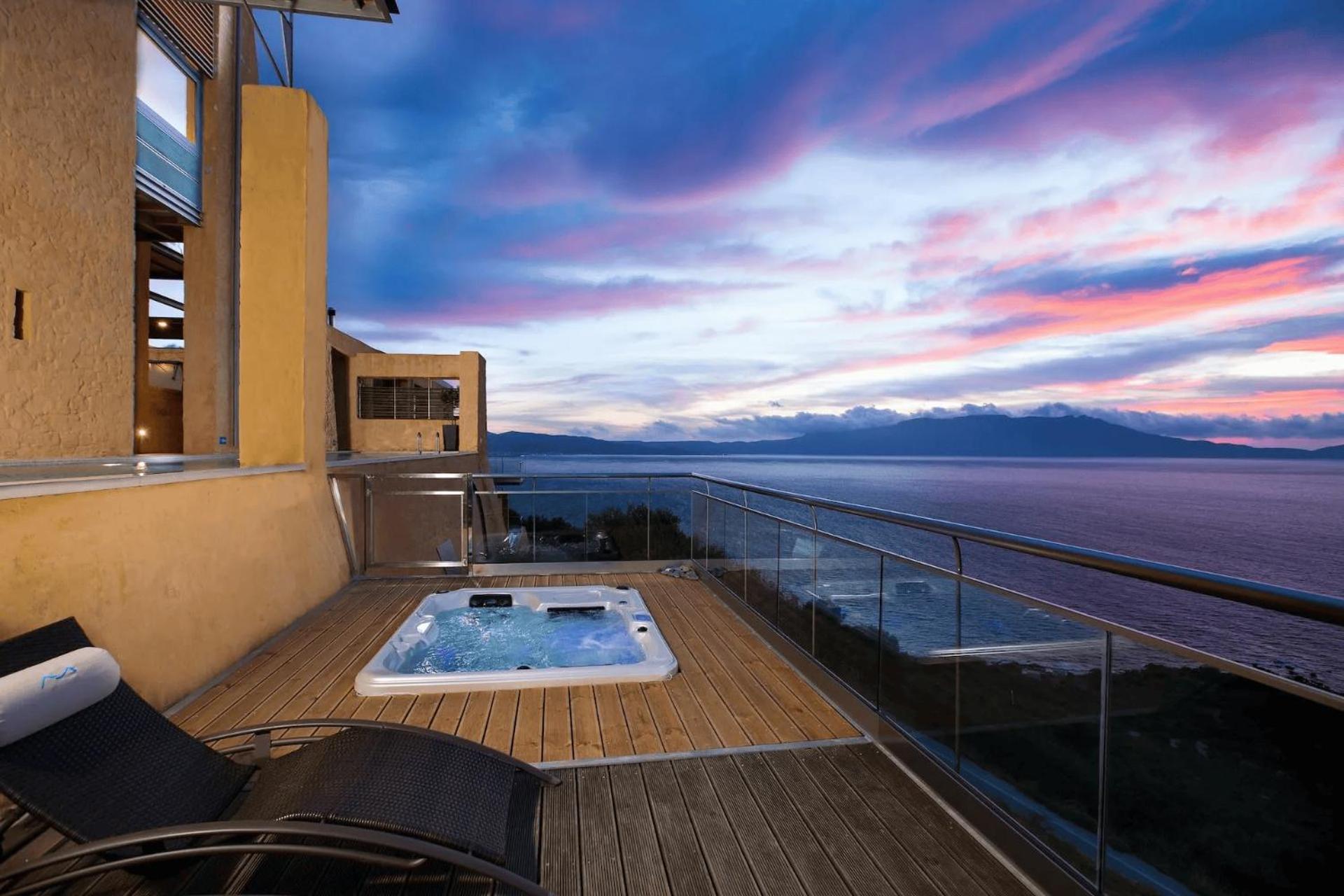Beachfront Ravdoucha Epavlis Eleni Villa - Pool, Hot Tub, Gym, Sauna, Private Parking, Wifi La Canea Esterno foto
